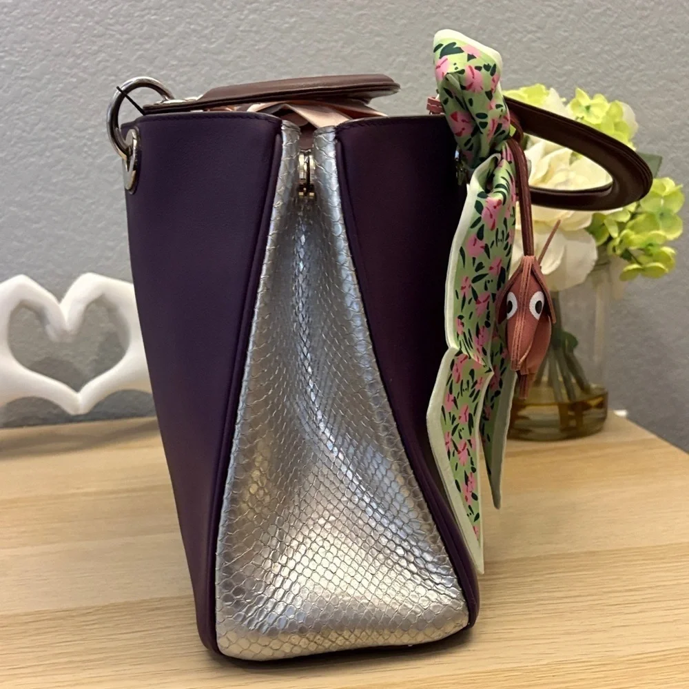 Beautiful Dior Tri-color Handbag with Crossbody Strap (medium) EUC with COA